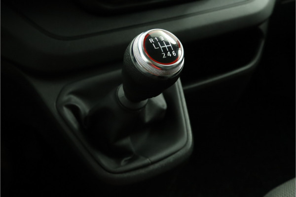 Renault Trafic 2.0 dCi 130 T30 L2H1 Luxe Excl. BTW Airco - Cruise Control - Bluetooth - Trekhaak - Parkeersensor Achter - Zijschuifdeur Rechts - 12 Maanden BOVAG Garantie