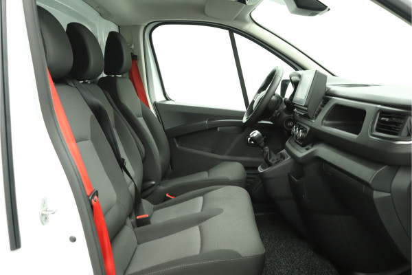 Renault Trafic 2.0 dCi 130 T30 L2H1 Luxe Excl. BTW Airco - Cruise Control - Bluetooth - Trekhaak - Parkeersensor Achter - Zijschuifdeur Rechts - 12 Maanden BOVAG Garantie
