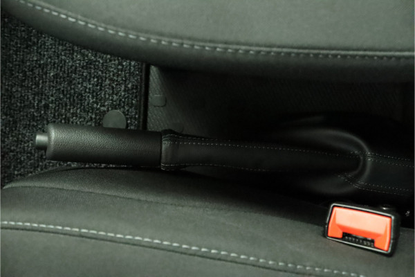 Renault Trafic 2.0 dCi 130 T30 L2H1 Luxe Excl. BTW Airco - Cruise Control - Bluetooth - Trekhaak - Parkeersensor Achter - Zijschuifdeur Rechts - 12 Maanden BOVAG Garantie