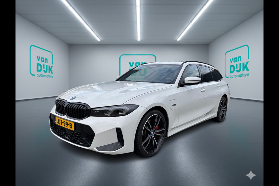 BMW 3 Serie Touring 320e Touring M-Sport PRO PHEV NAVIGATIE 360 CAMERA SPORT STOELEN HALF LEDEREN BEKLEDING BLACK STYLE