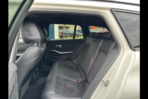 BMW 3 Serie Touring 320e Touring M-Sport PRO PHEV NAVIGATIE 360 CAMERA SPORT STOELEN HALF LEDEREN BEKLEDING BLACK STYLE