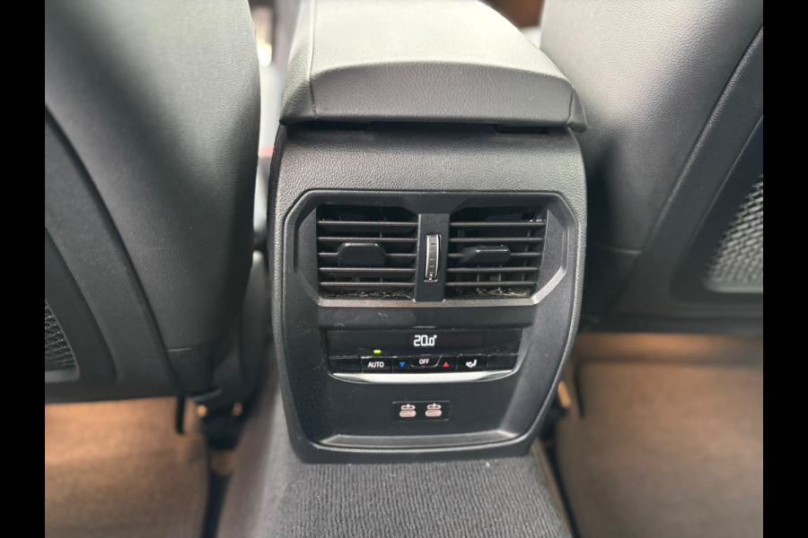 BMW 3 Serie Touring 320e Touring M-Sport PRO PHEV NAVIGATIE 360 CAMERA SPORT STOELEN HALF LEDEREN BEKLEDING BLACK STYLE