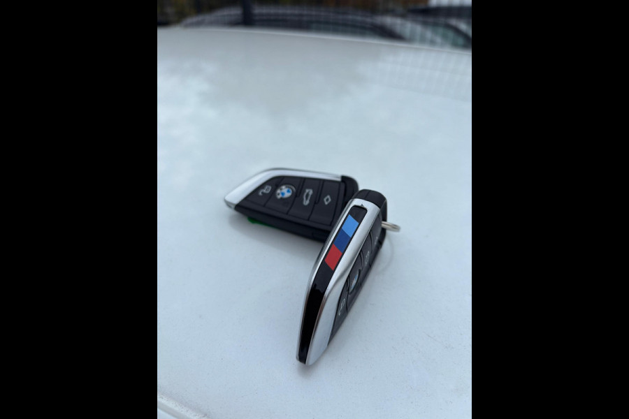 BMW 3 Serie Touring 320e Touring M-Sport PRO PHEV NAVIGATIE 360 CAMERA SPORT STOELEN HALF LEDEREN BEKLEDING BLACK STYLE