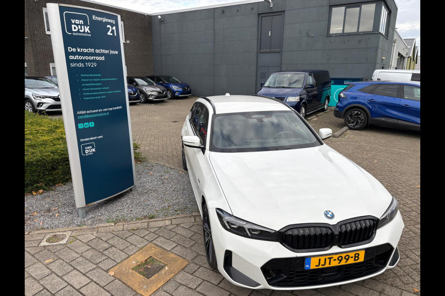 BMW 3 Serie Touring 320e Touring M-Sport PRO PHEV NAVIGATIE 360 CAMERA SPORT STOELEN HALF LEDEREN BEKLEDING BLACK STYLE