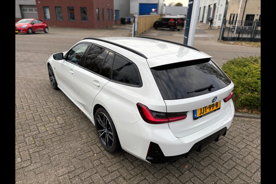 BMW 3 Serie Touring 320e Touring M-Sport PRO PHEV NAVIGATIE 360 CAMERA SPORT STOELEN HALF LEDEREN BEKLEDING BLACK STYLE
