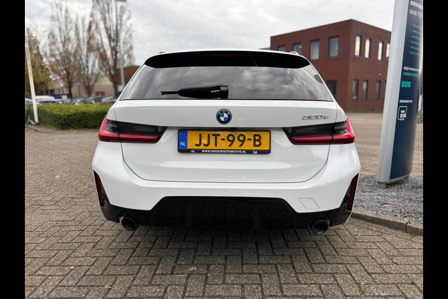 BMW 3 Serie Touring 320e Touring M-Sport PRO PHEV NAVIGATIE 360 CAMERA SPORT STOELEN HALF LEDEREN BEKLEDING BLACK STYLE