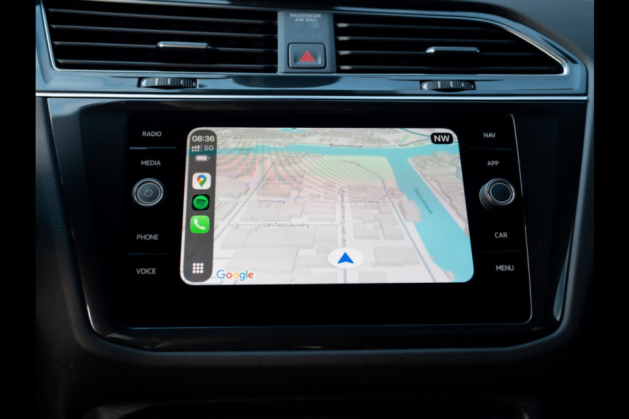 Volkswagen Tiguan 1.5 TSI R-Line Business+ | Side Assist | Keyless | 20'' | Camera | Elk. A-klep | IQ Light | Prijs Rijklaar!!