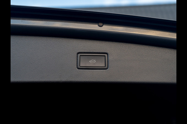 Volkswagen Tiguan 1.5 TSI R-Line Business+ | Side Assist | Keyless | 20'' | Camera | Elk. A-klep | IQ Light | Prijs Rijklaar!!