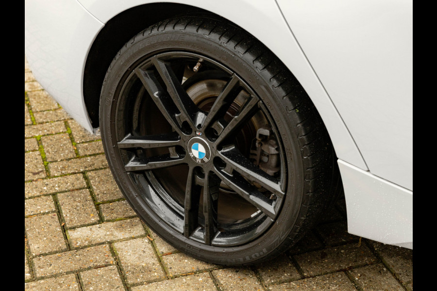 BMW 1-serie 118i M-Sport - Dak - Harman Kardon - ACC - Navi Prof - Shadow Edition