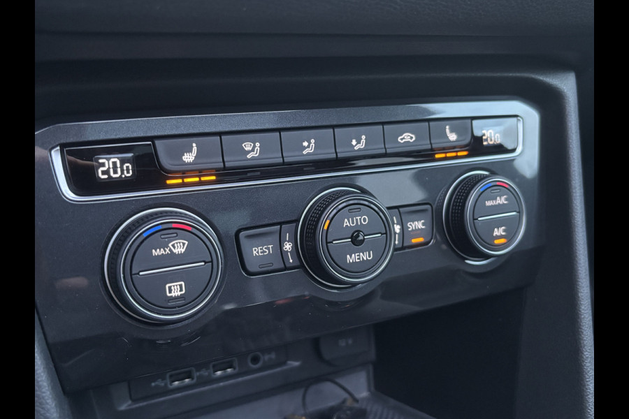 Volkswagen Tiguan Allspace 1.5 TSI Highline Business R 7p. | Pano | Leer | Trekhaak | 360 Camera | Stoelverwarming