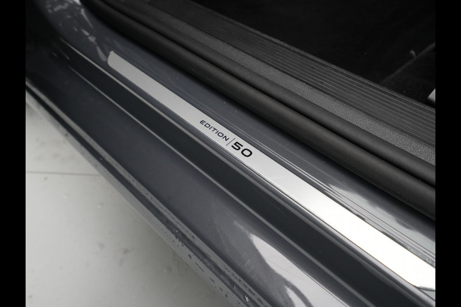 Volkswagen Golf 1.5 eHybrid 204pk 50 Edition Navigatie Camera Stoelverwarming Carplay Stoelmassage 143