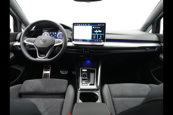 Volkswagen Golf 1.5 eHybrid 204pk 50 Edition Navigatie Camera Stoelverwarming Carplay Stoelmassage 143