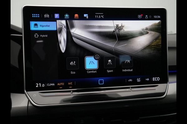 Volkswagen Golf 1.5 eHybrid 204pk 50 Edition Navigatie Camera Stoelverwarming Carplay Stoelmassage 143