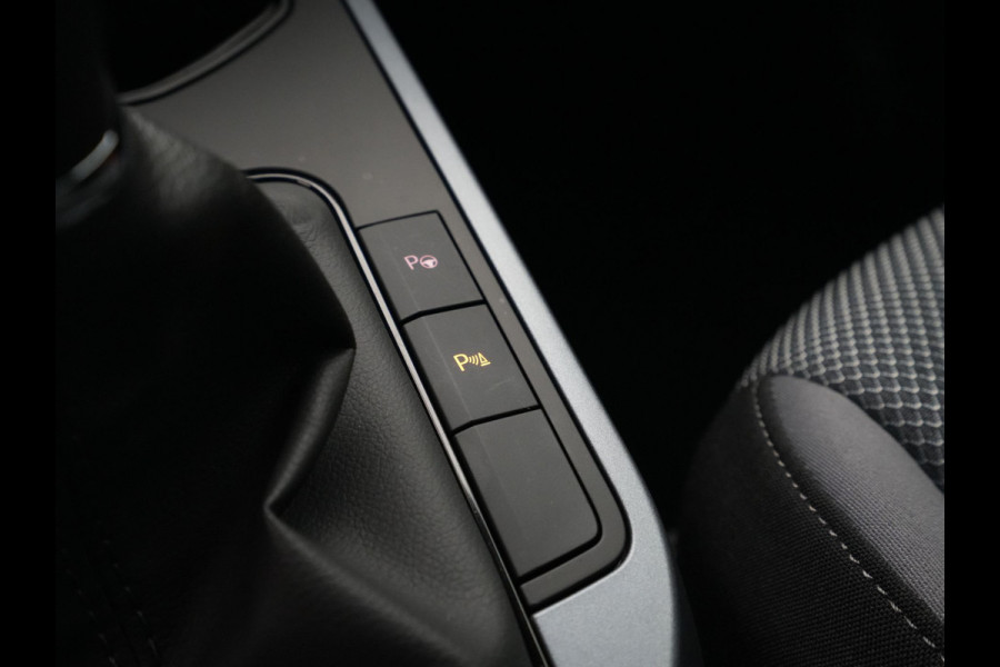 Seat Arona 1.0 TSI 95pk Style Business Intense Navigatie Camera Keyless Acc Clima 115