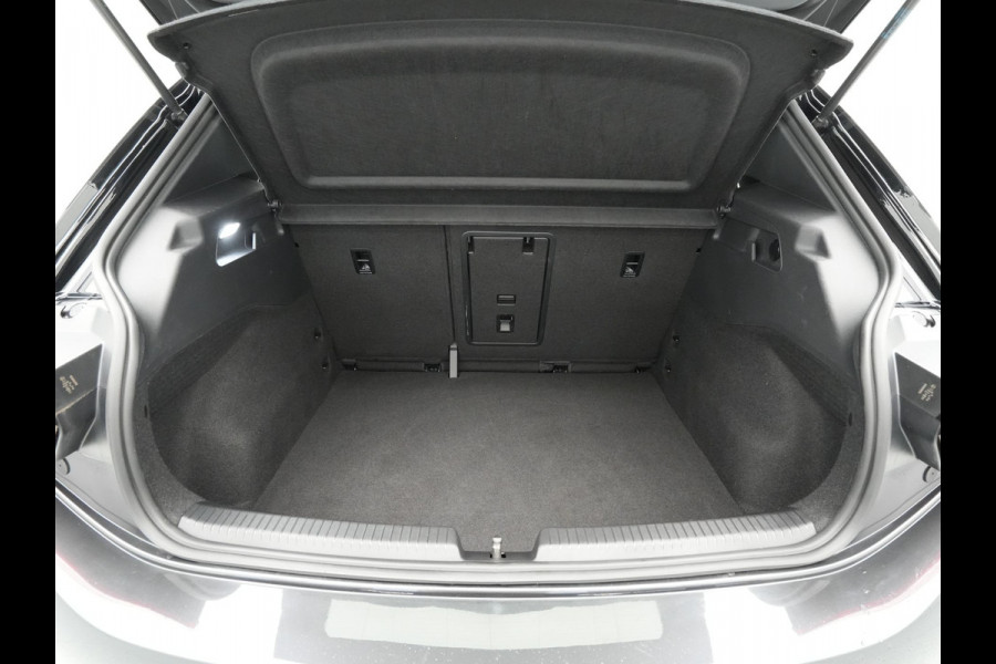 Volkswagen ID.3 First Plus 58 kWh 204pk Navigatie Camera Stoel/Stuurverwarming Carplay Pdc 2