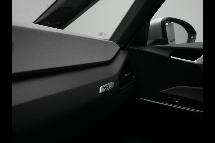 Volkswagen ID.3 First Plus 58 kWh 204pk Navigatie Camera Stoel/Stuurverwarming Carplay Pdc 2
