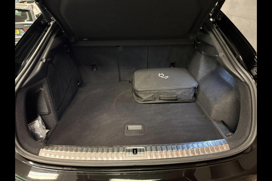 Audi Q3 Sportback 45 TFSI e 2X S-LINE BLACK-LINE 19'' V-COCKPIT/NAVI/DAB/LED/ECC/PDC/CRUISE/KEYLESS///