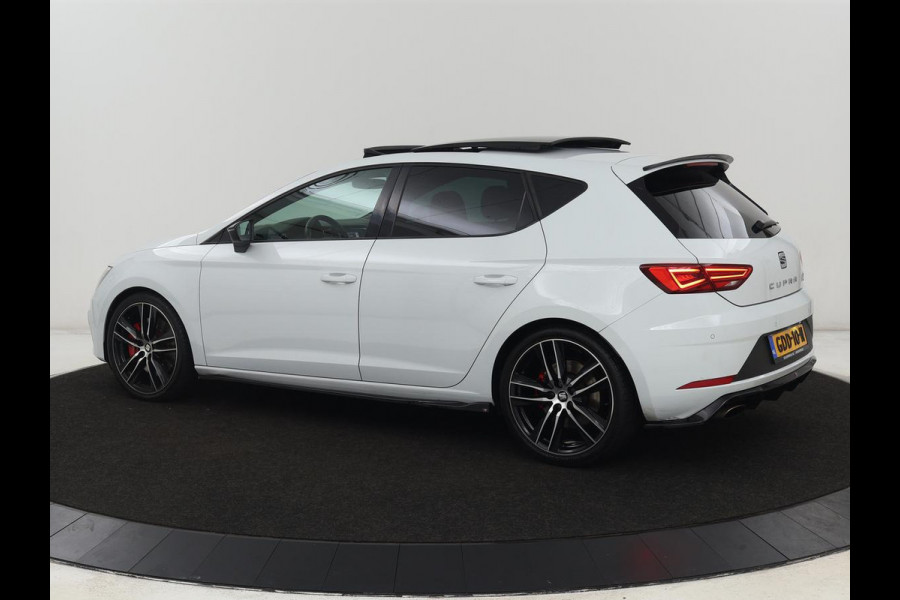 Seat Leon 2.0 TSI Cupra 300 | Panoramadak | Stoelverwarming | Carplay | Camera | Leder/Alcanatara | Full LED | Sfeerverlichting | 19'' | Navigatie | Climate control | Parkeerhulp | Cruise control