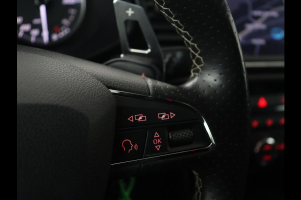 Seat Leon 2.0 TSI Cupra 300 | Panoramadak | Stoelverwarming | Carplay | Camera | Leder/Alcanatara | Full LED | Sfeerverlichting | 19'' | Navigatie | Climate control | Parkeerhulp | Cruise control