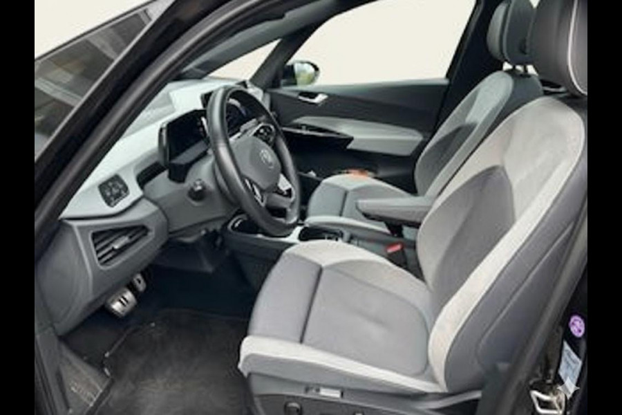 Volkswagen ID.3 1st MAX 58 kWh 204 PK | Panorama dak | Matrix koplampen | Stoel- en stuurverwarming |