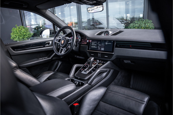 Porsche Cayenne 3.0 - Sport Chrono + | Panorama | Memory | Luchtvering
