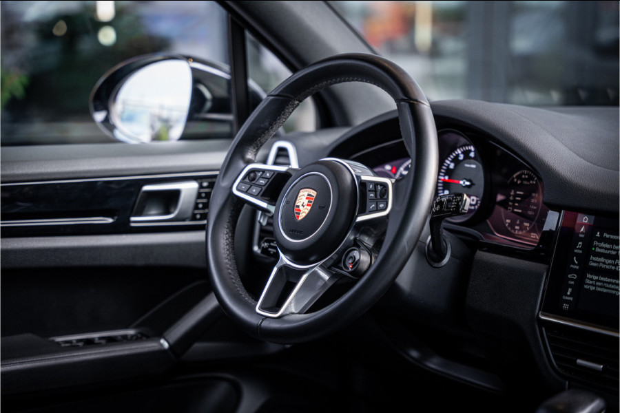 Porsche Cayenne 3.0 - Sport Chrono + | Panorama | Memory | Luchtvering
