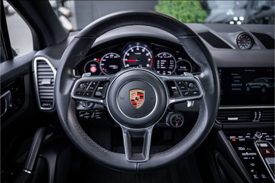 Porsche Cayenne 3.0 - Sport Chrono + | Panorama | Memory | Luchtvering