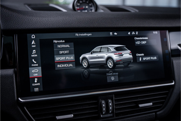 Porsche Cayenne 3.0 - Sport Chrono + | Panorama | Memory | Luchtvering