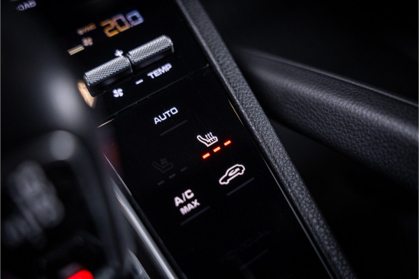 Porsche Cayenne 3.0 - Sport Chrono + | Panorama | Memory | Luchtvering