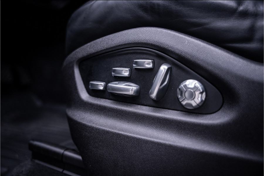 Porsche Cayenne 3.0 - Sport Chrono + | Panorama | Memory | Luchtvering