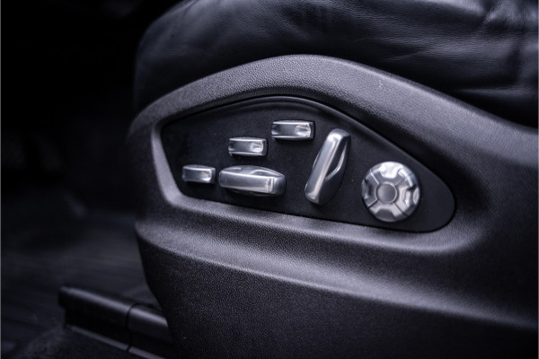 Porsche Cayenne 3.0 - Sport Chrono + | Panorama | Memory | Luchtvering