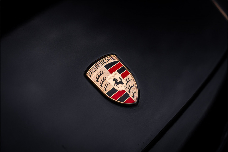 Porsche Cayenne 3.0 - Sport Chrono + | Panorama | Memory | Luchtvering