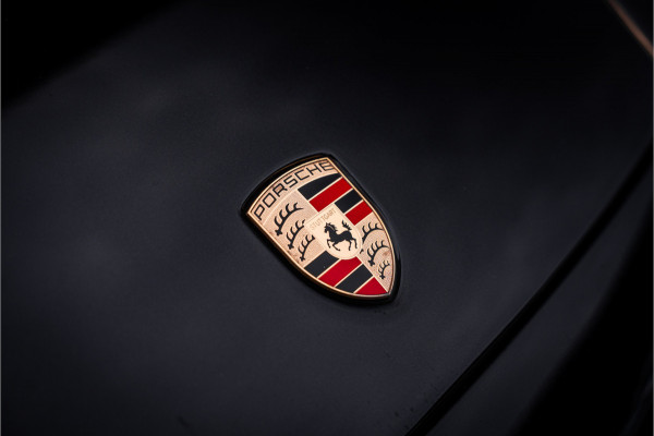 Porsche Cayenne 3.0 - Sport Chrono + | Panorama | Memory | Luchtvering