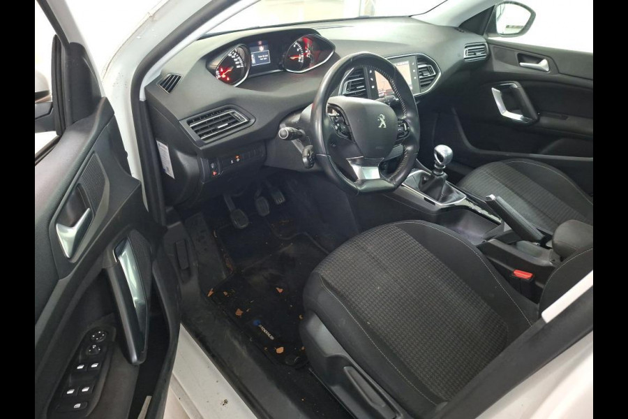 Peugeot 308 SW 1.2 PureTech Executive | Trekhaak | Navi | LMV |