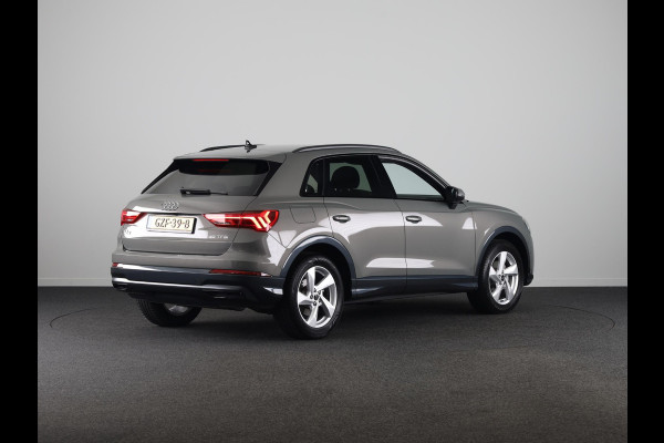 Audi Q3 35 TFSI Advanced Edition 150 pk S-tronic | Verlengde garantie | Navigatie | Gratis Winterset | Achteruitrijcamera | LED koplampen | Stoelverwarming |
