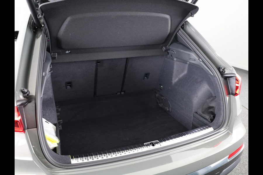 Audi Q3 35 TFSI Advanced Edition 150 pk S-tronic | Verlengde garantie | Navigatie | Gratis Winterset | Achteruitrijcamera | LED koplampen | Stoelverwarming |