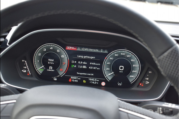 Audi Q3 Sportback 45 TFSI e S-Line 245 Pk Navi Leder Sfeer Keyless Trekhaak Matrix Nano Grijs Metallic