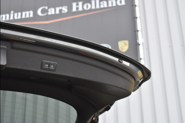 Audi Q3 Sportback 45 TFSI e S-Line 245 Pk Navi Leder Sfeer Keyless Trekhaak Matrix Nano Grijs Metallic