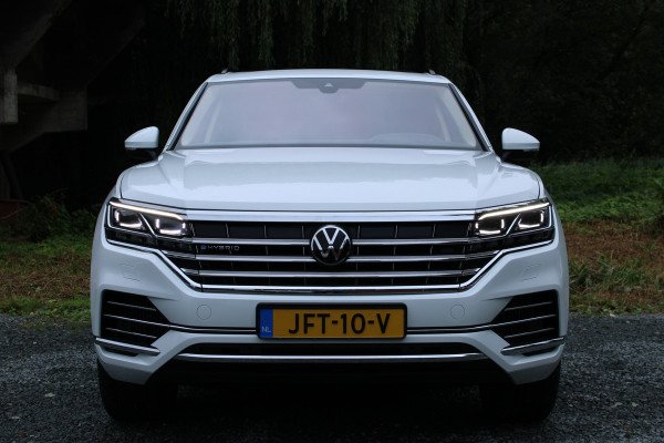Volkswagen Touareg 3.0 TSi eHybrid ATMOSPHERE 4MOTION TREKHAAK/HEAD-UP/PANORAMADAK