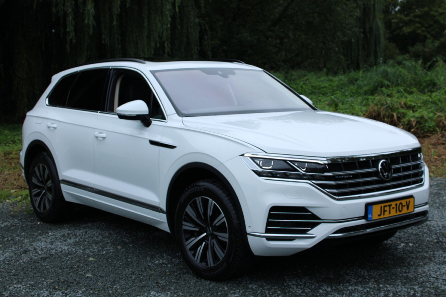 Volkswagen Touareg 3.0 TSi eHybrid ATMOSPHERE 4MOTION TREKHAAK/HEAD-UP/PANORAMADAK