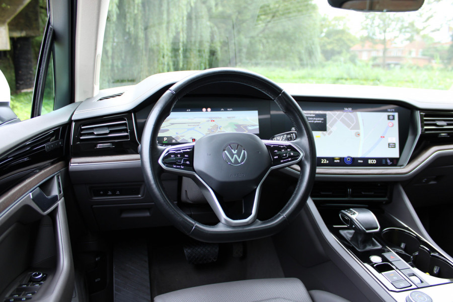 Volkswagen Touareg 3.0 TSi eHybrid ATMOSPHERE 4MOTION TREKHAAK/HEAD-UP/PANORAMADAK