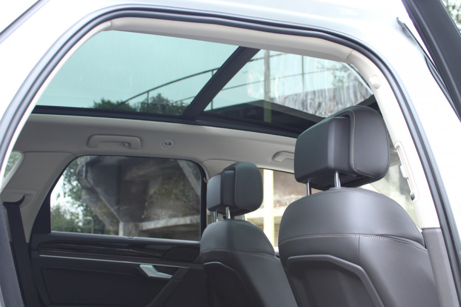 Volkswagen Touareg 3.0 TSi eHybrid ATMOSPHERE 4MOTION TREKHAAK/HEAD-UP/PANORAMADAK