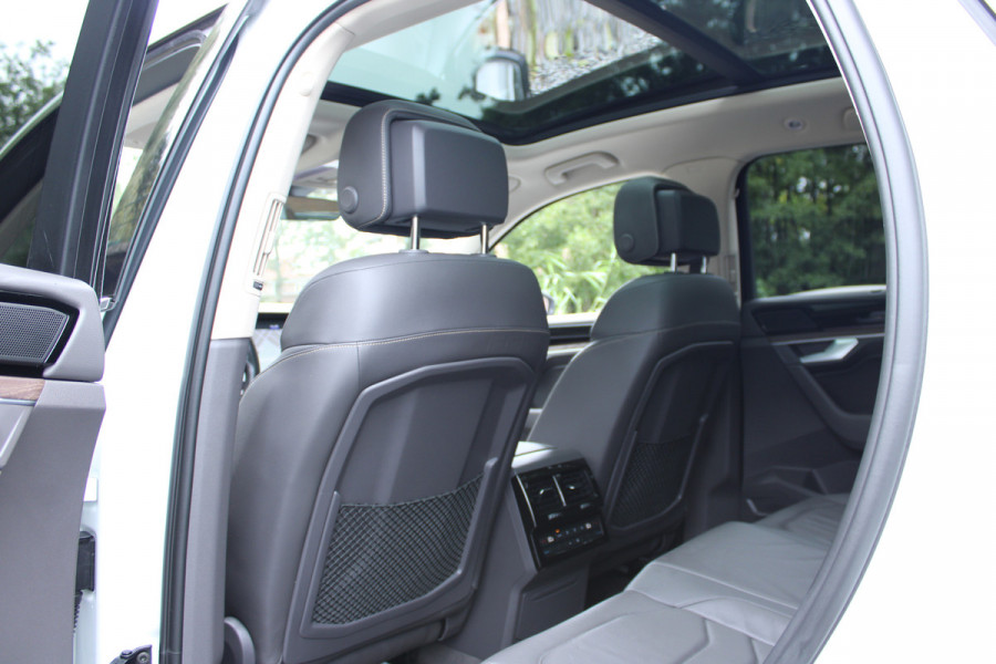 Volkswagen Touareg 3.0 TSi eHybrid ATMOSPHERE 4MOTION TREKHAAK/HEAD-UP/PANORAMADAK