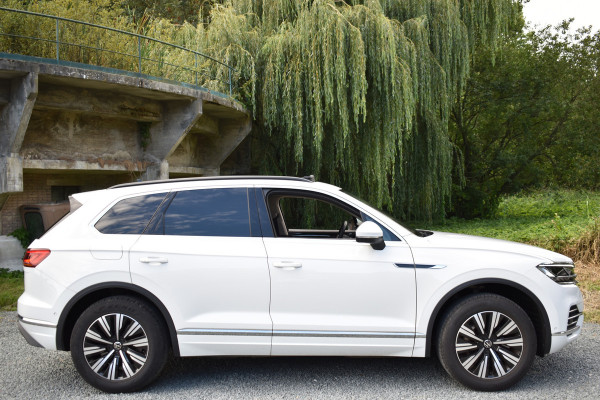 Volkswagen Touareg 3.0 TSi eHybrid ATMOSPHERE 4MOTION TREKHAAK/HEAD-UP/PANORAMADAK