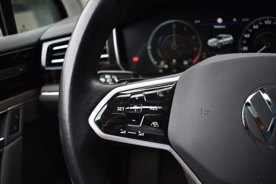 Volkswagen Touareg 3.0 TSi eHybrid ATMOSPHERE 4MOTION TREKHAAK/HEAD-UP/PANORAMADAK