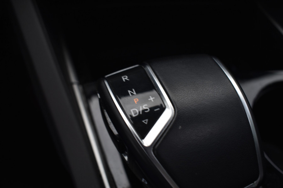 Volkswagen Touareg 3.0 TSi eHybrid ATMOSPHERE 4MOTION TREKHAAK/HEAD-UP/PANORAMADAK