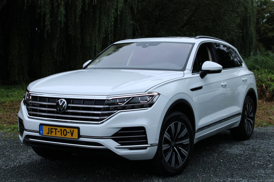 Volkswagen Touareg 3.0 TSi eHybrid ATMOSPHERE 4MOTION TREKHAAK/HEAD-UP/PANORAMADAK