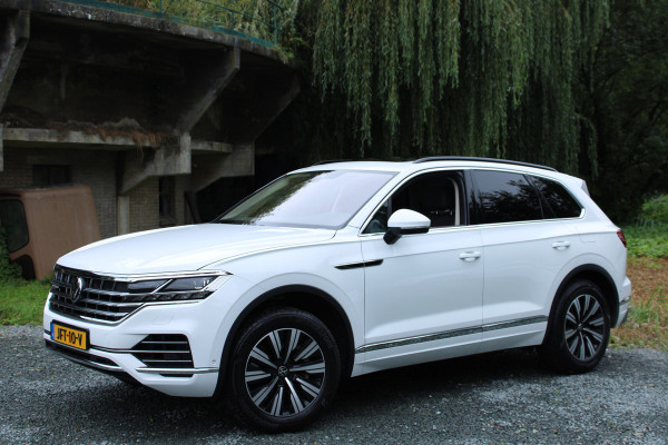 Volkswagen Touareg 3.0 TSi eHybrid ATMOSPHERE 4MOTION TREKHAAK/HEAD-UP/PANORAMADAK