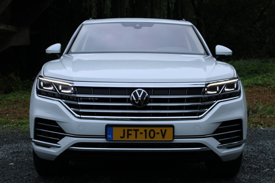Volkswagen Touareg 3.0 TSi eHybrid ATMOSPHERE 4MOTION TREKHAAK/HEAD-UP/PANORAMADAK