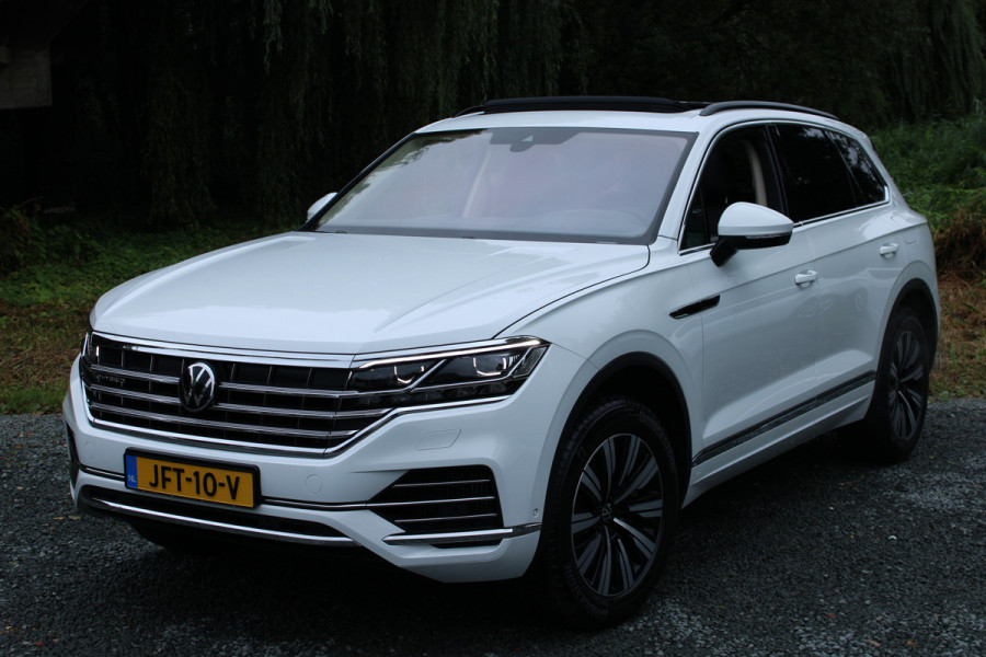 Volkswagen Touareg 3.0 TSi eHybrid ATMOSPHERE 4MOTION TREKHAAK/HEAD-UP/PANORAMADAK